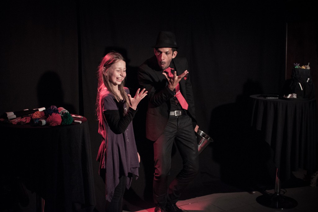 Spectacle anniversaire enfant ! Un spectacle de magie à la maison à Metz Nancy Thionville